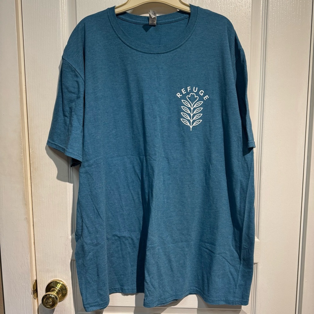 NWOT Men’s 2XL T-Shirt